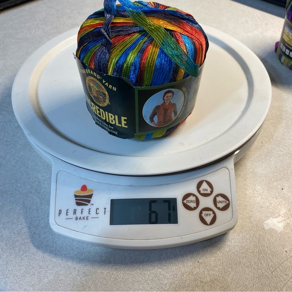 Lot of 5 Lion Brand Incredible ribbon yarn 50g balls - Picture 10 of 11